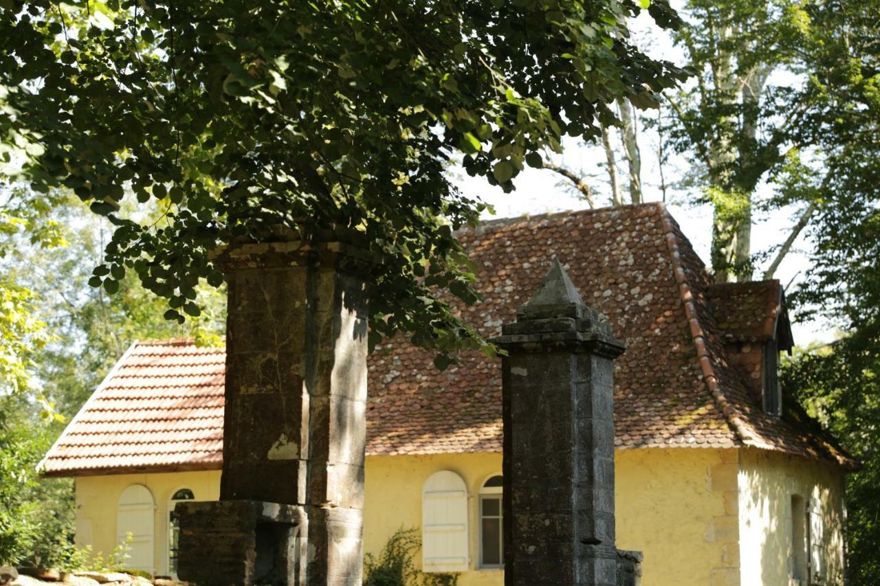 La Chapelle Du Chateau Gite Pouillon Exterior photo